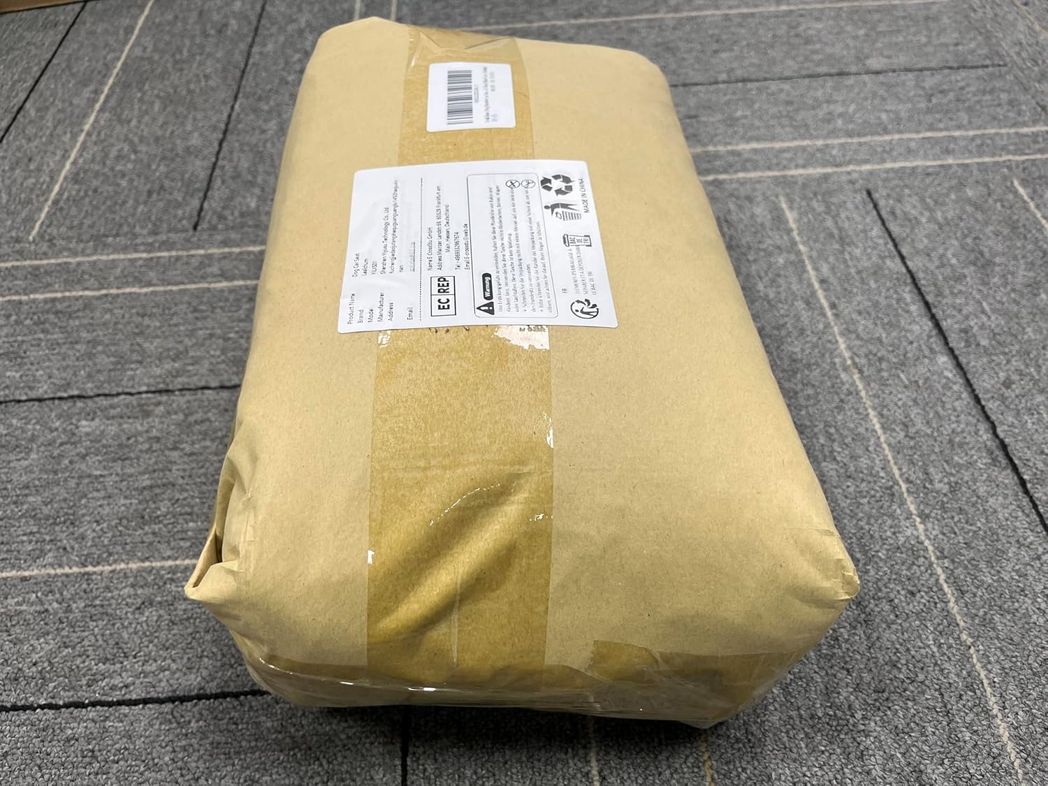 Dog Booster Car Seat for Small/Medium Dogs,6in Memory Foam Elevated Cushion,Fully Detachable and Washable,2 Clip-On Safety Leashes,Anti-Slip Base(Black/Grey,Medium) - Image 7