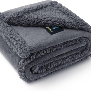 Waterproof Pet Blanket, Liquid Pee Proof Dog Blanket for Sofa Bed Couch, Reversible Sherpa Fleece Furniture Protector Cover for Small Medium Large Dogs Cats, Dark Gray Small（40″ x 28″）
