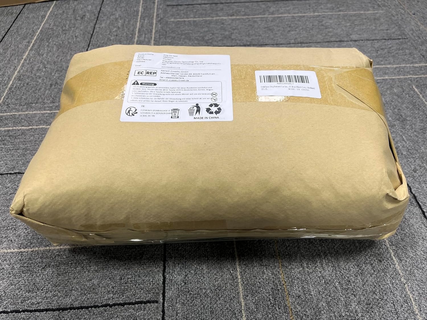 Dog Booster Car Seat for Small/Medium Dogs,6in Memory Foam Elevated Cushion,Fully Detachable and Washable,2 Clip-On Safety Leashes,Anti-Slip Base(Black/Grey,Medium) - Image 11